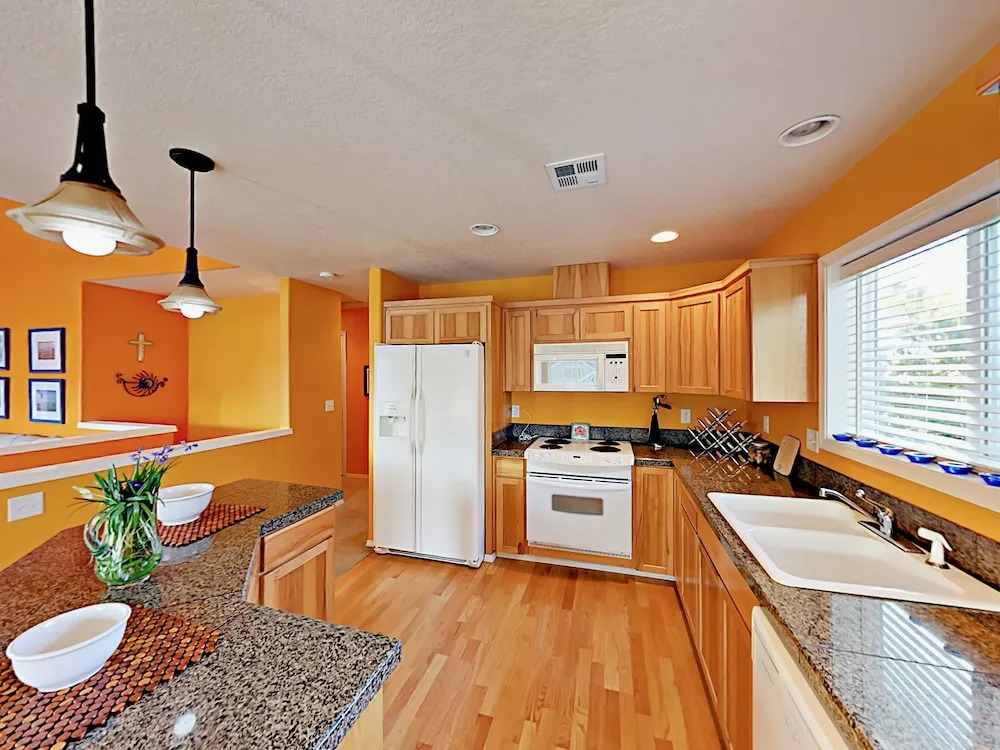416 17th Avenue Home 4 Bedrooms 2.5 Bathrooms Home
