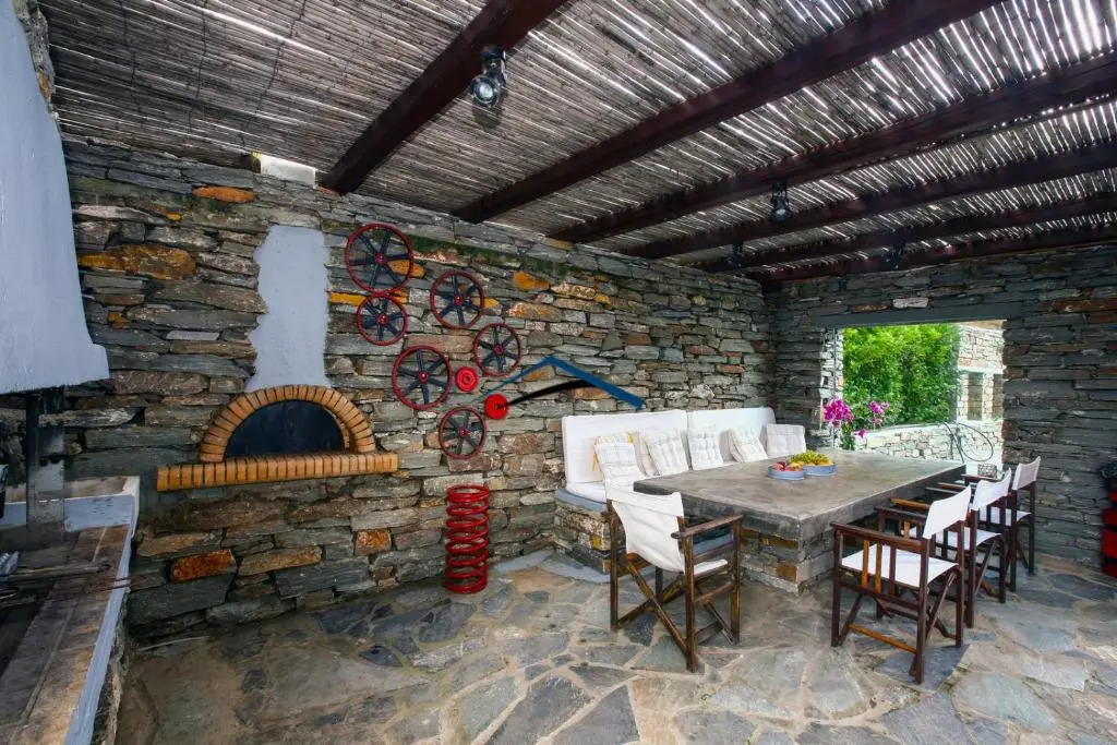Villa Ailiea with a swimming pool and fantastic sea view near Ioulis