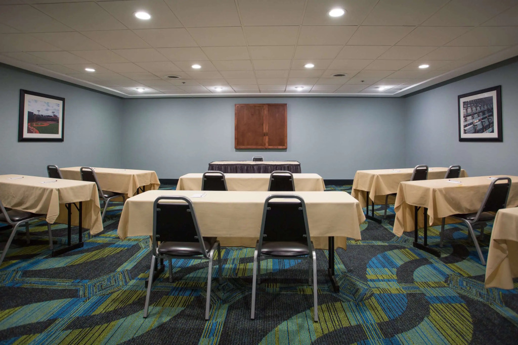 Best Western Plus North Shore Hotel