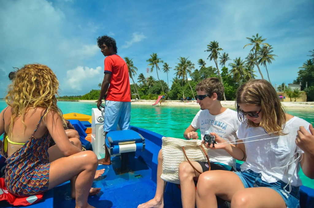 Huraa East Inn