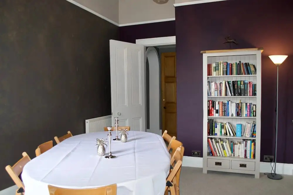 Central 2 Bedroom Home In Edinburgh