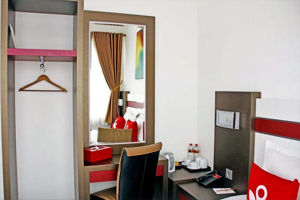 ZEN Rooms Kiaracondong
