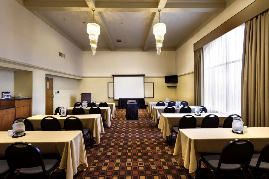 Best Western Plus Knoxville Cedar Bluff