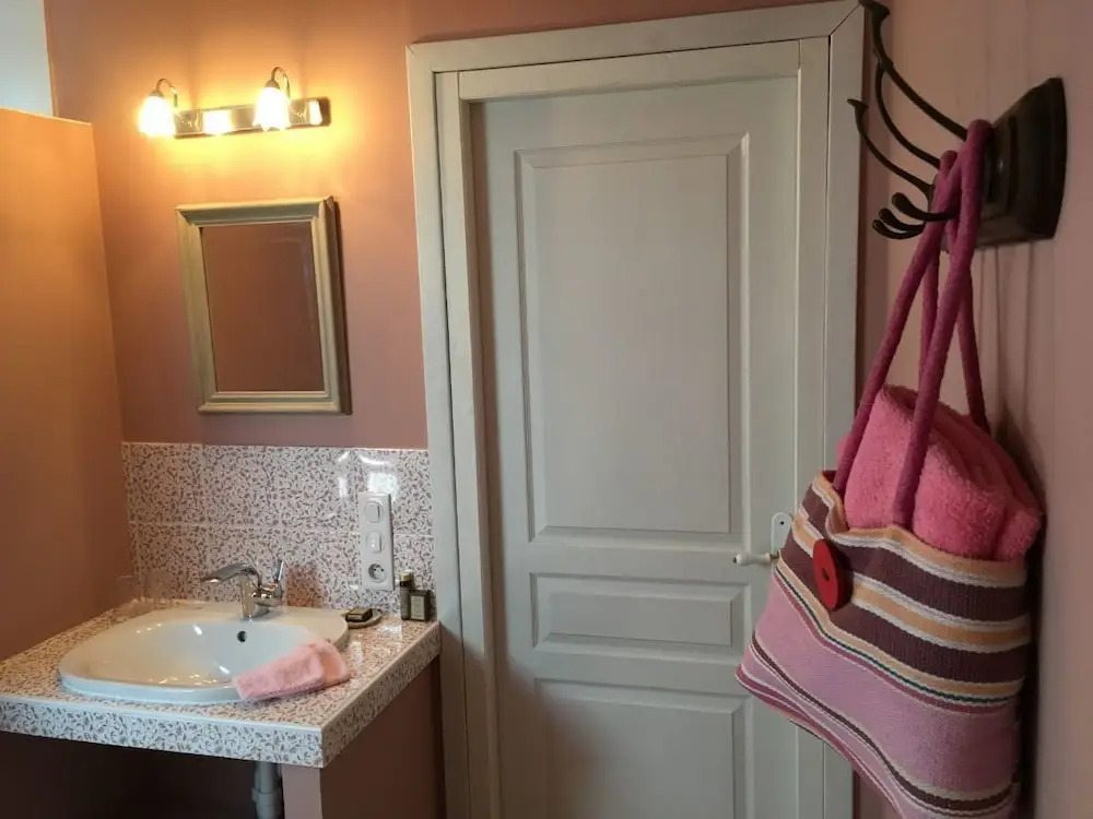 La Source Du Bonheur Chambres et Table dHôtes