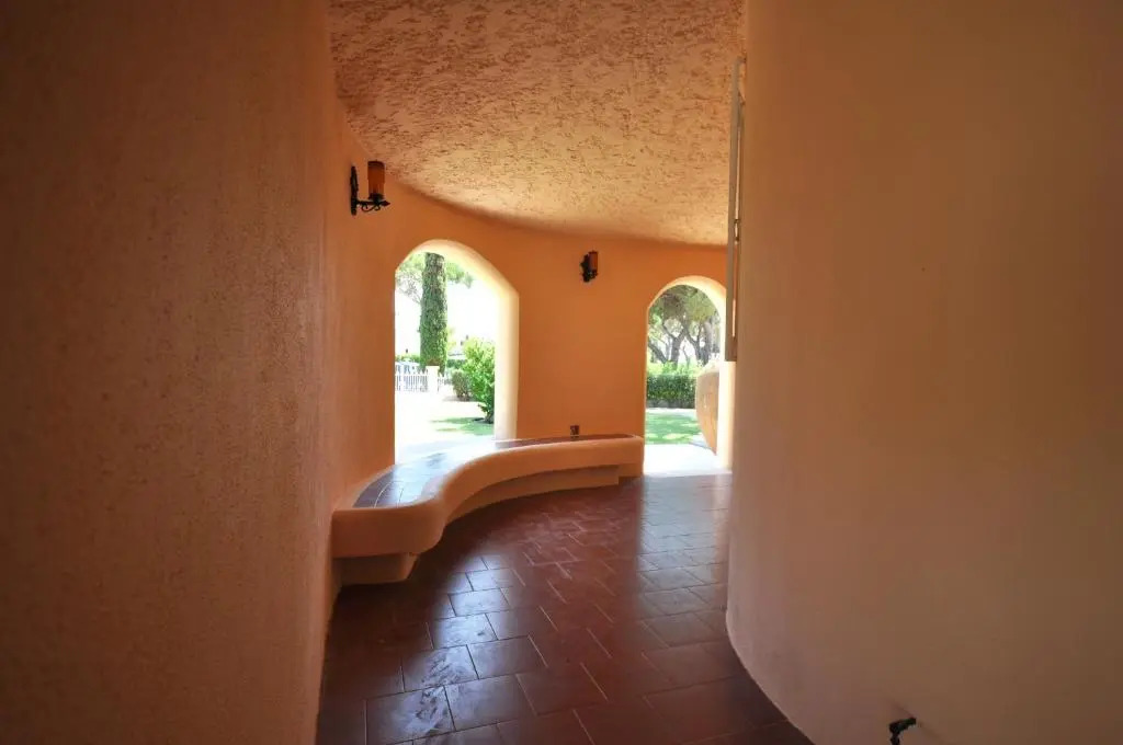 5 En-Suite Bedrooms, close to centre, free AC WiFi