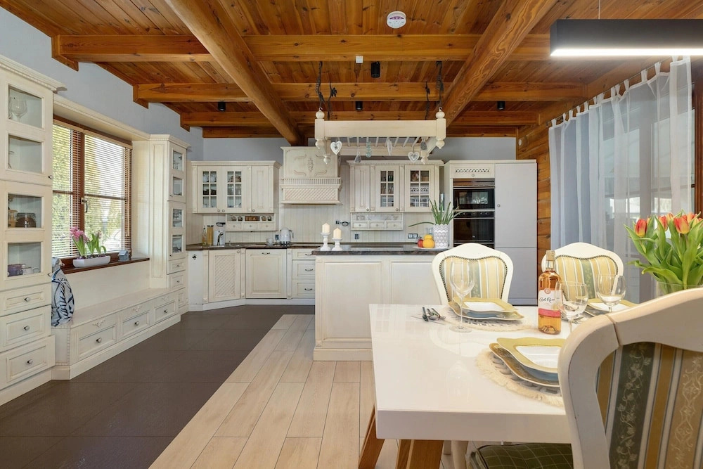 Large, Comfortable Holiday Villa With a Garden