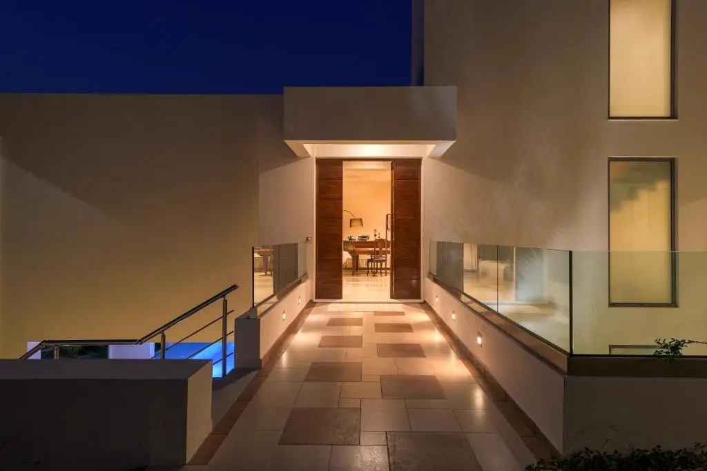 Ixian Hilltop Villa