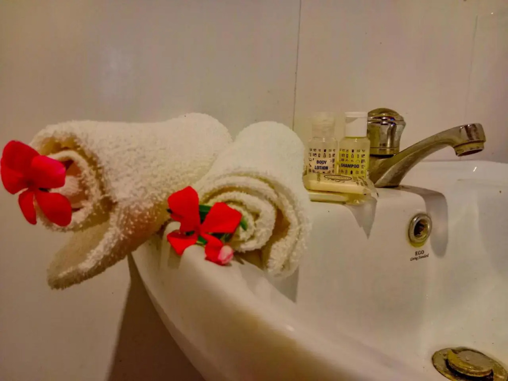 kumbura eco lodge
