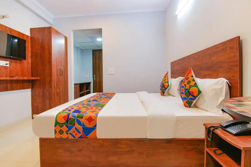 FabHotel Aashiyana Paradise