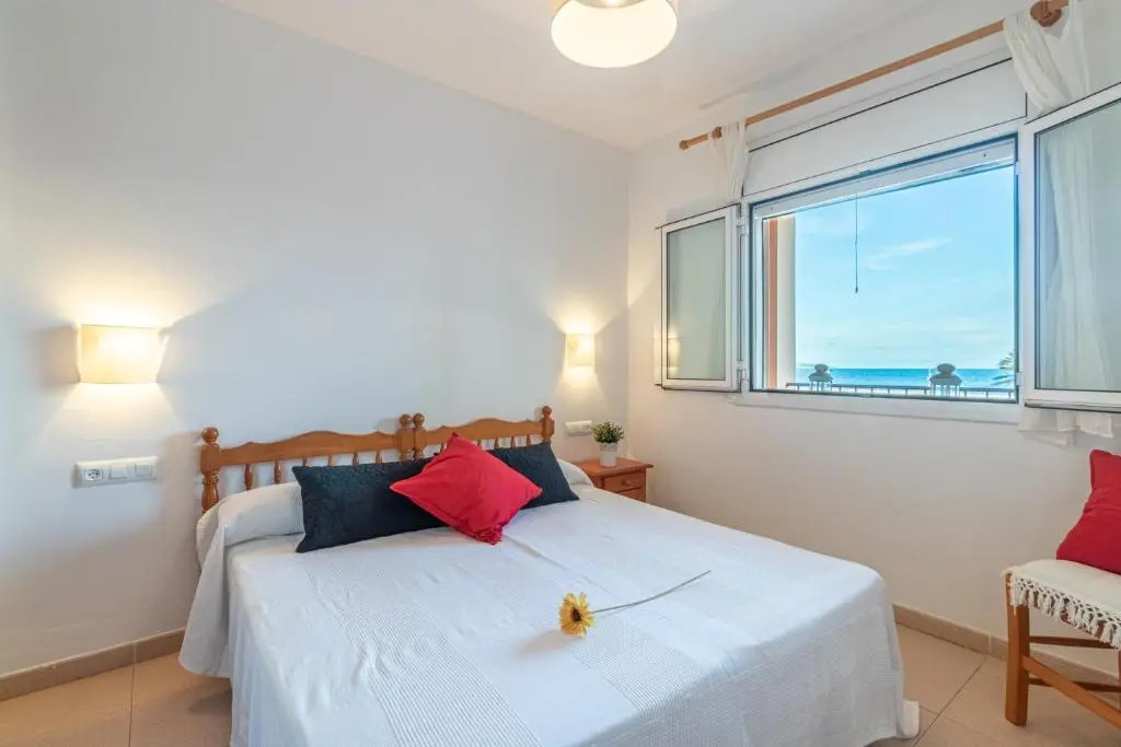 Empurialola -Apartamento en primera linea de ma vistas al mar -164