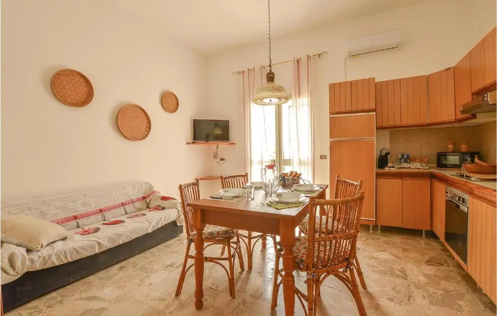 Beautiful Apartment in Menfi With 2 Bedrooms