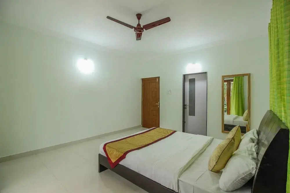 OYO 10297 Home Sunset View 2BHK Dona Paula
