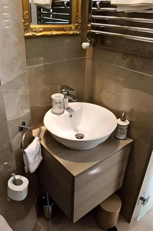 Crown apartman