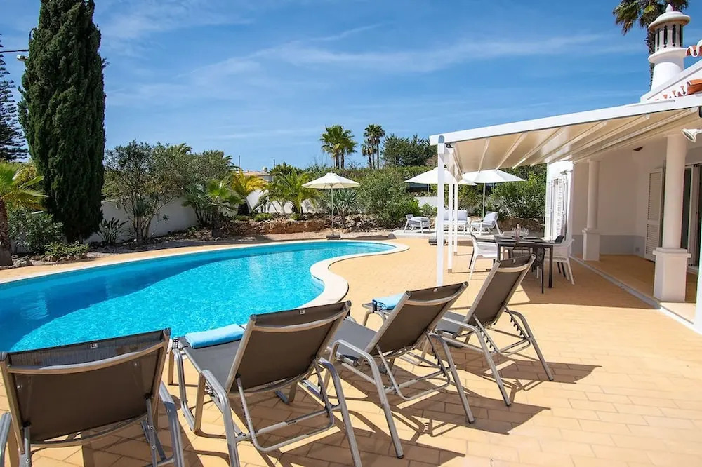 Pomba Beautifully Renovated With Heated Pool
