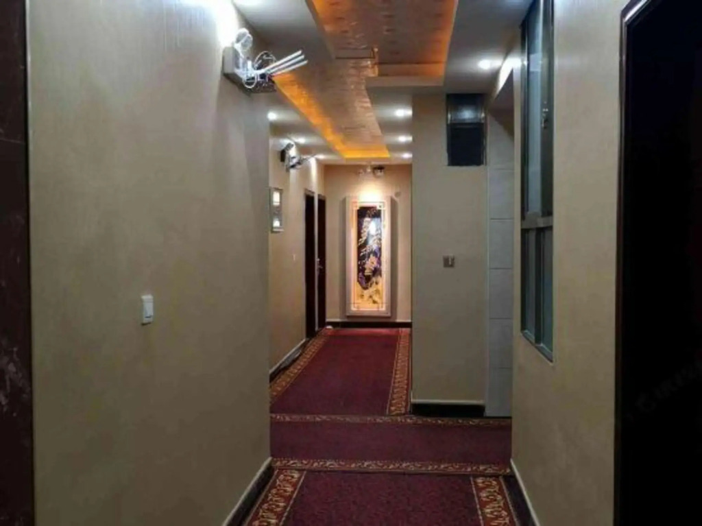 Sanhe Holiday Inn
