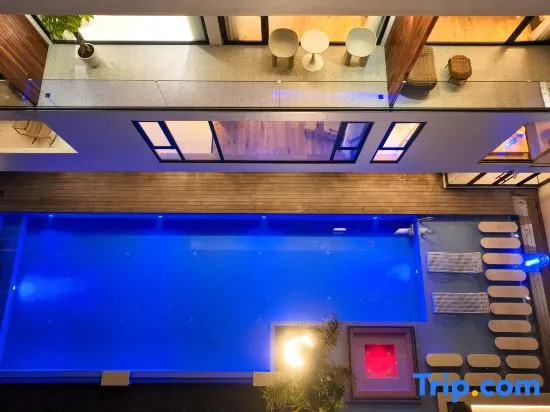 Qianxun·Yifang Homestay (OMG Heartbeat Paradise)