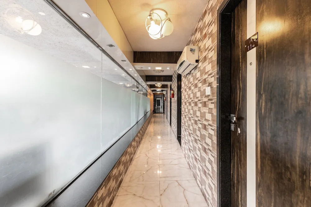 Oyo 1386 Hotel Welcome Palace