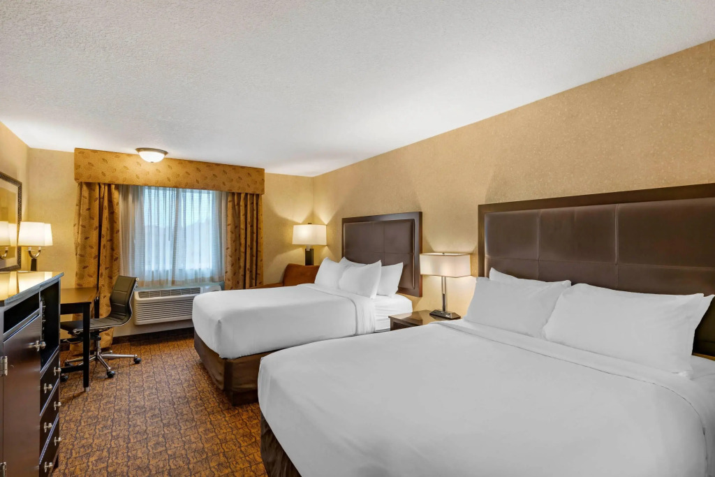 Lloyd Hotel Astoria Bayfront, an Ascend Collection Hotel