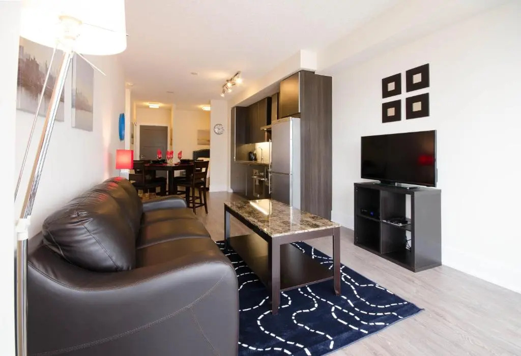Royal Stays Furnished Apartments - Missisauga City Centre