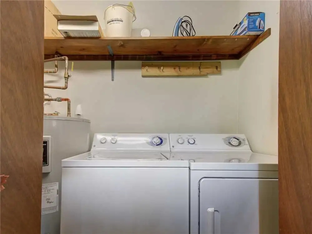 Between Here and There 2 Bedroom Home with Hot Tub
