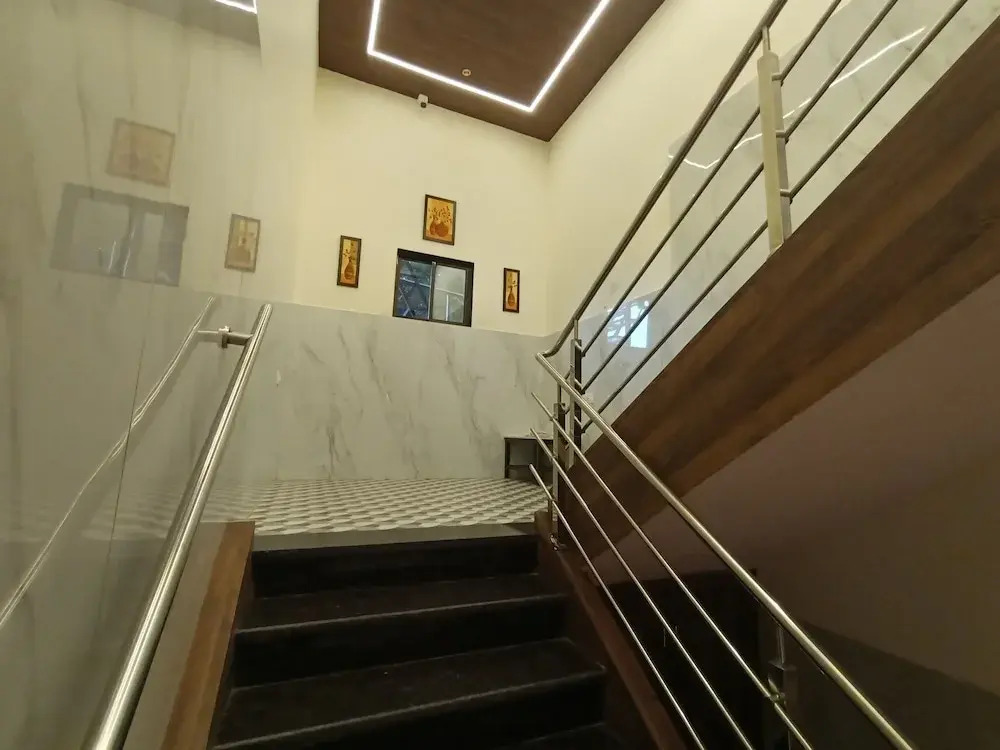 HOTEL MOON LITE RESIDENCY - Marve Road Malad West - Premium Couple Friendly