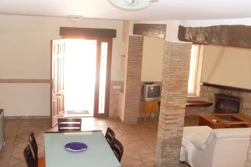 062 Villa Almendro