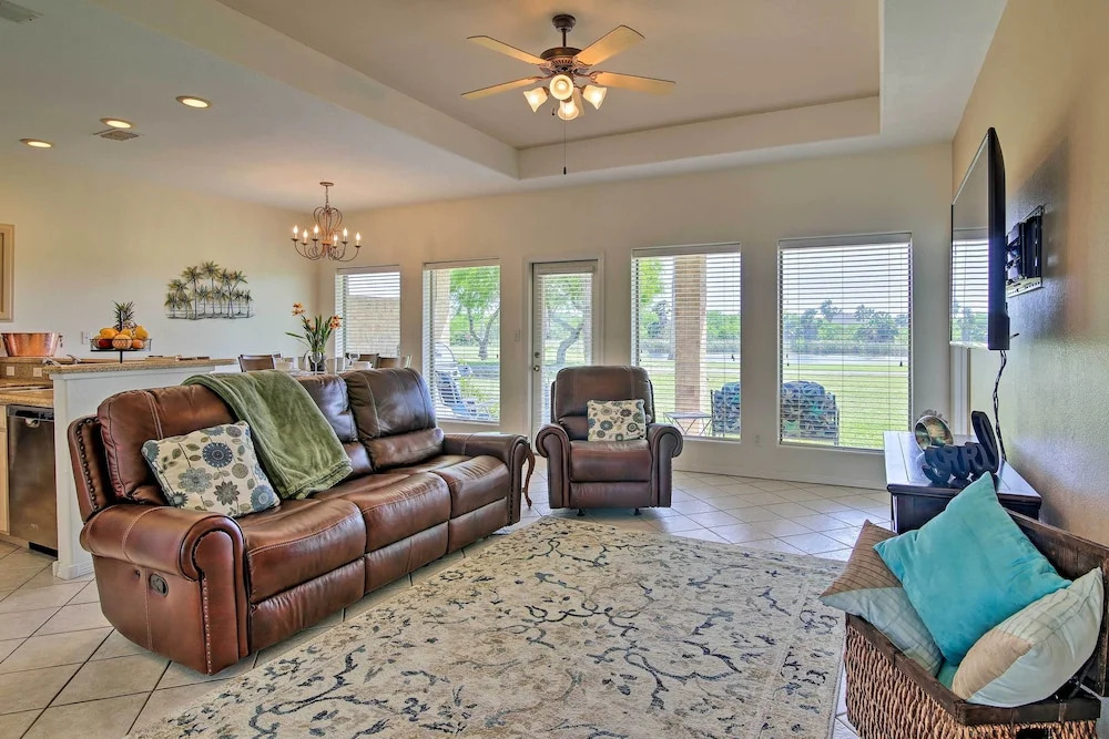 Condo on Golf Course - 10 Mi to South Padre Island