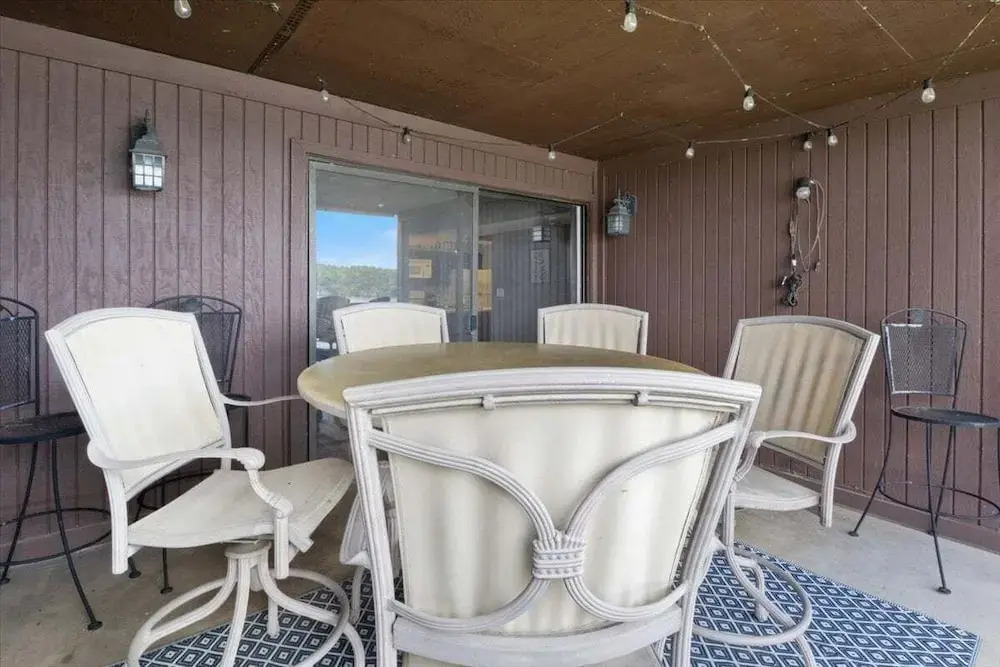 Spacious Pet-friendly Lakeview Condo w/ Boat Slip & Pools