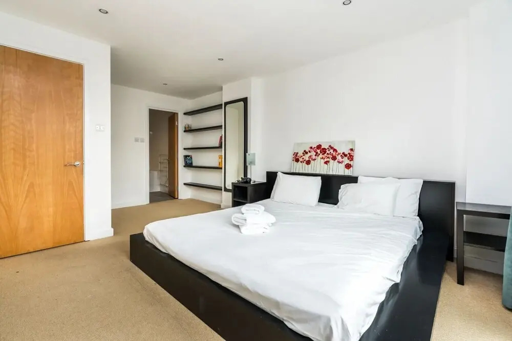 NEW Sleek 2BD City Flat in the Heart of Farringdon
