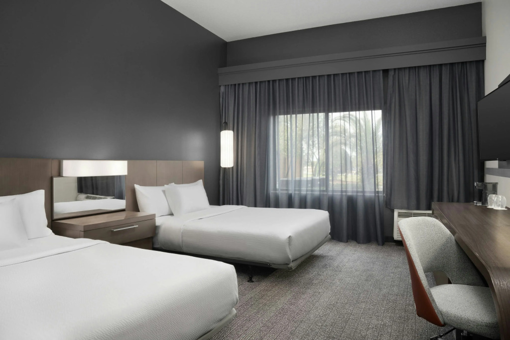 Courtyard by Marriott Lakeland