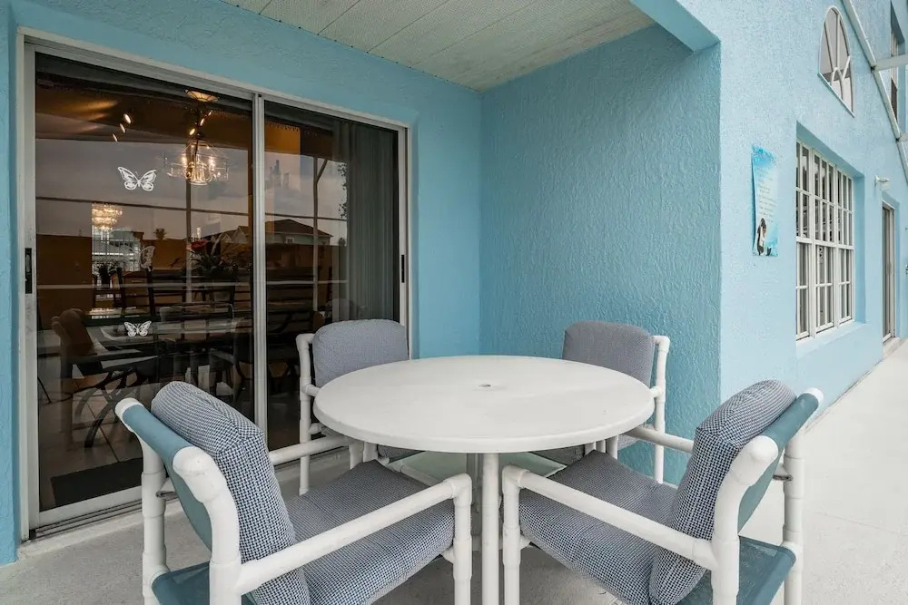 8067WC 4-Bedroom Pool Home near Disney!