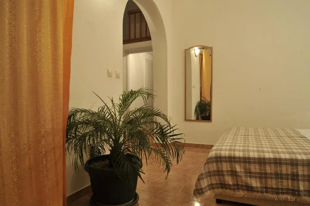 Huter Apartments