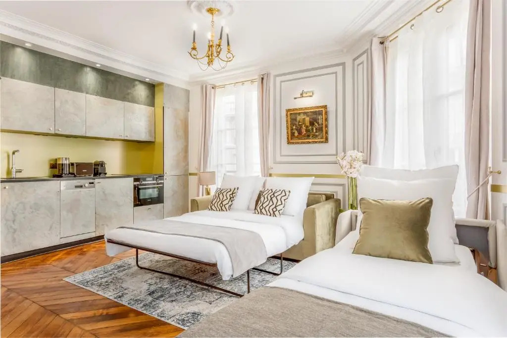 Luxury 2 Bedroom With Balcony - Louvre & Notre Dame