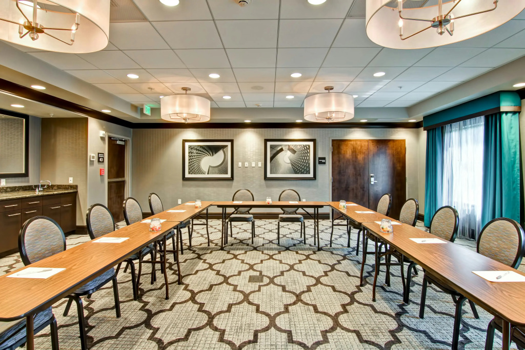 Hampton Inn & Suites Bellevue Downtown/Seattle