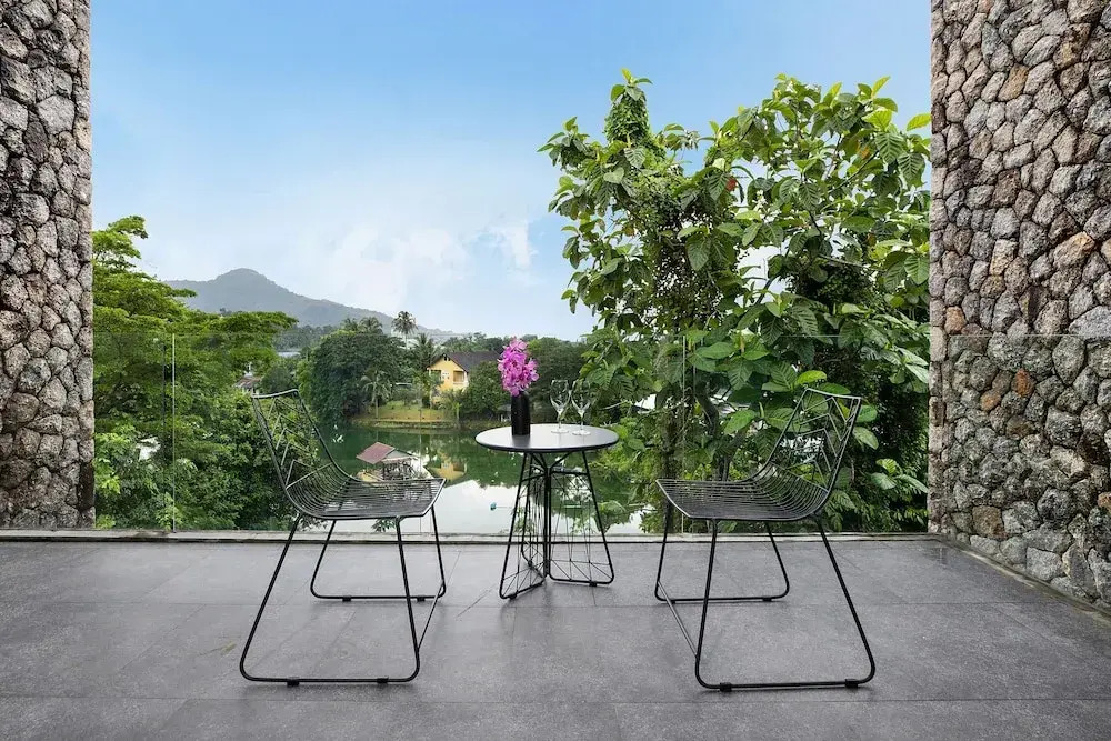 Designer 4BR Pool Villa Gentle Breeze