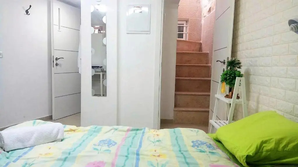 Yair room apartment