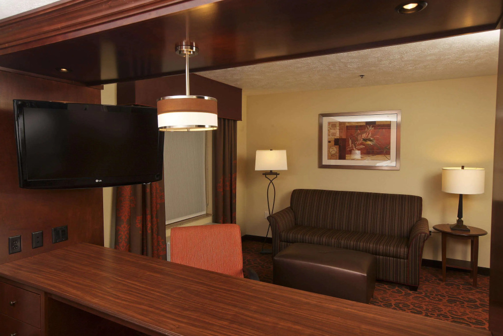 Hampton Inn & Suites Fargo Medical Center