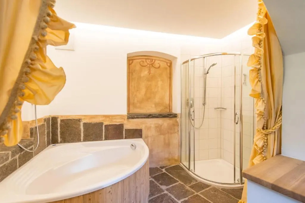 Adler Suite & Stube