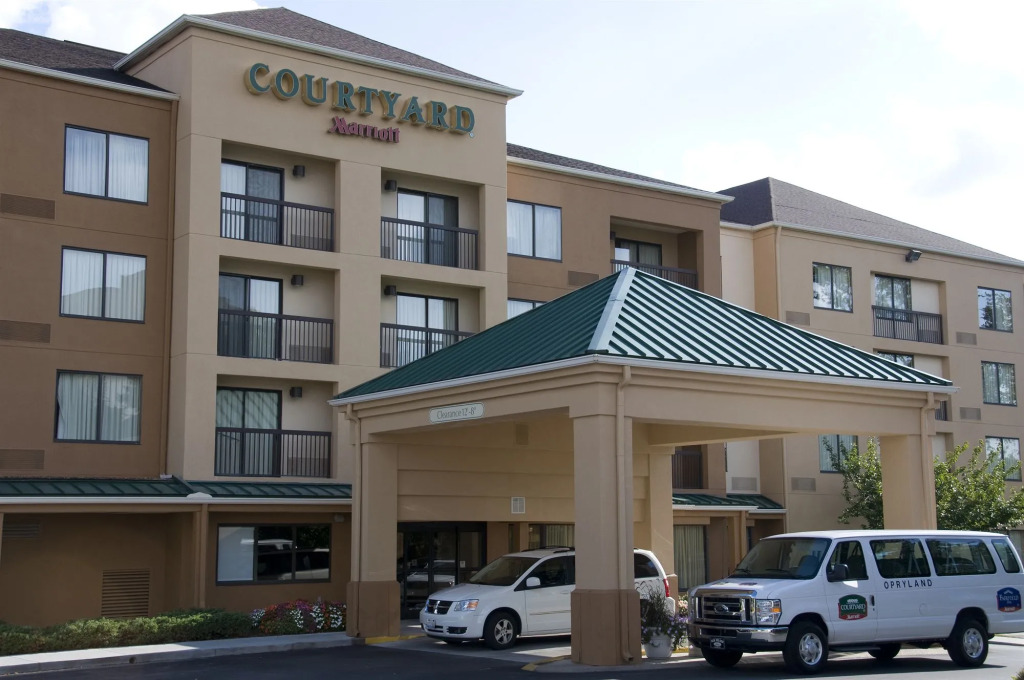 Courtyard by Marriott Nashville at Opryland