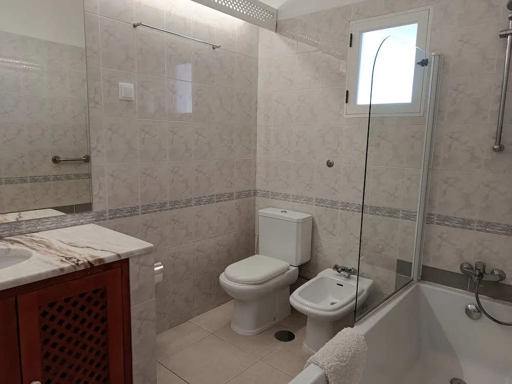 Villa 81 great spot Oura beach, Albufeira