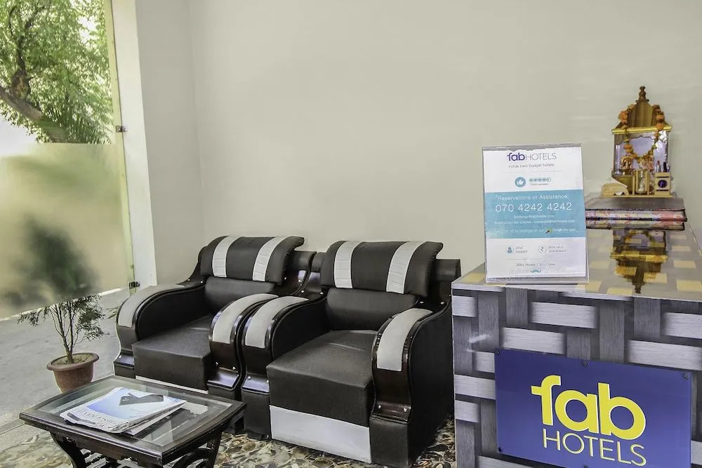 FabHotel Airlift