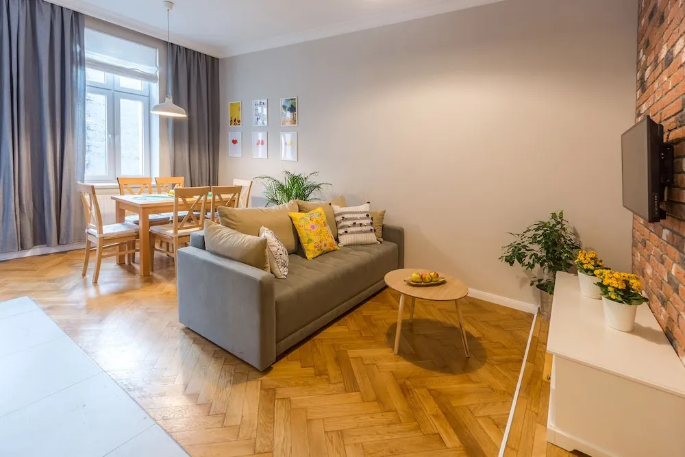 Fragola Apartments