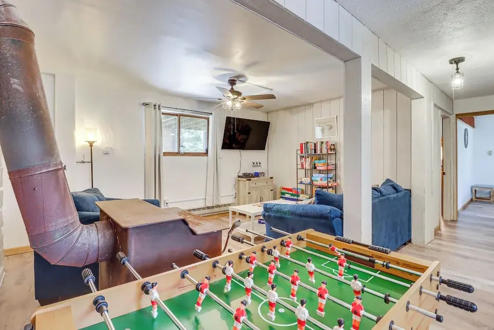 Lovely Tobyhanna Getaway w/ Game Room & Fire Pit!