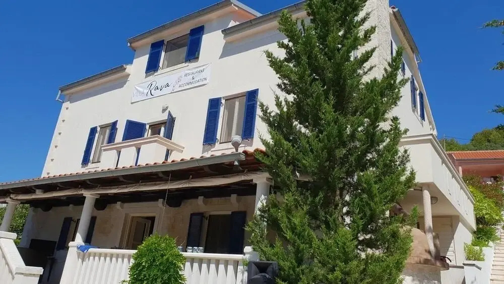 Villa Rava Hotel & restaurant