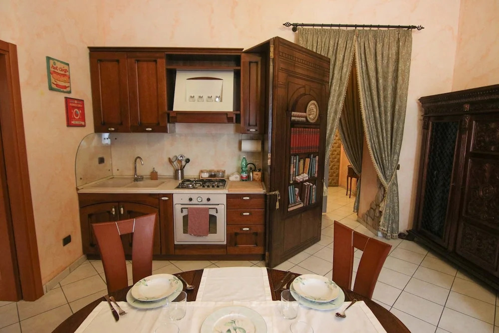 Antonica Home