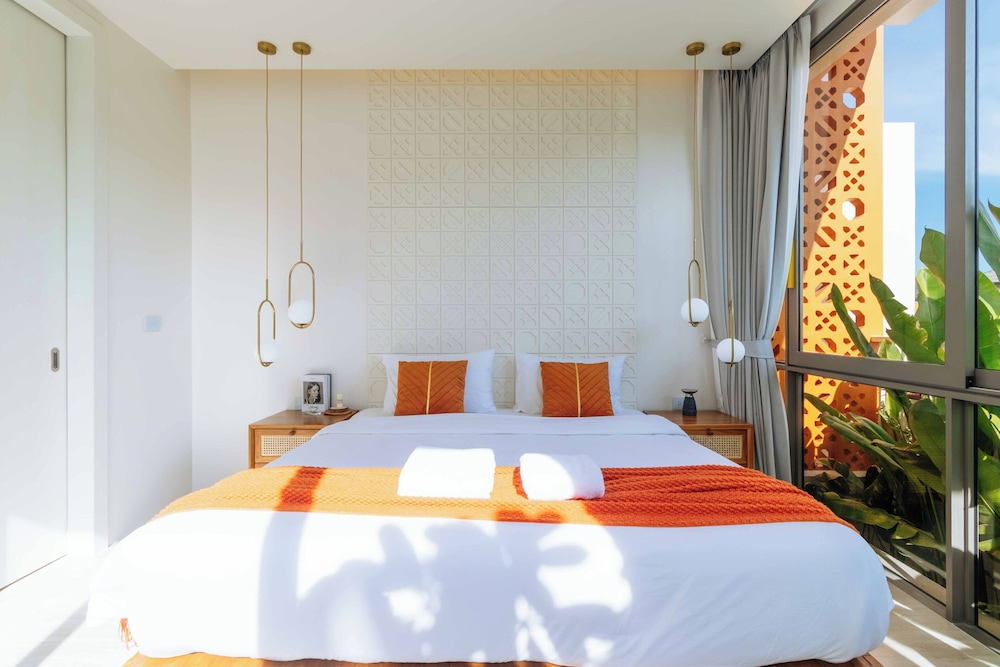 4BR Pool Villa Near Bang Tao Beach V301