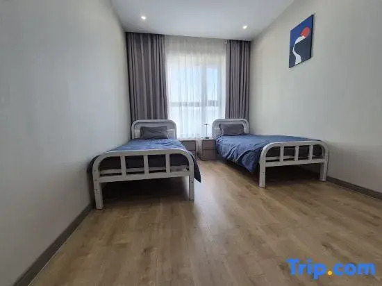 Spacious Central 2BR | 10 Guests | Near essentials