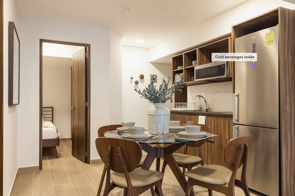 Casai Roma 2 BR Modern Oasis