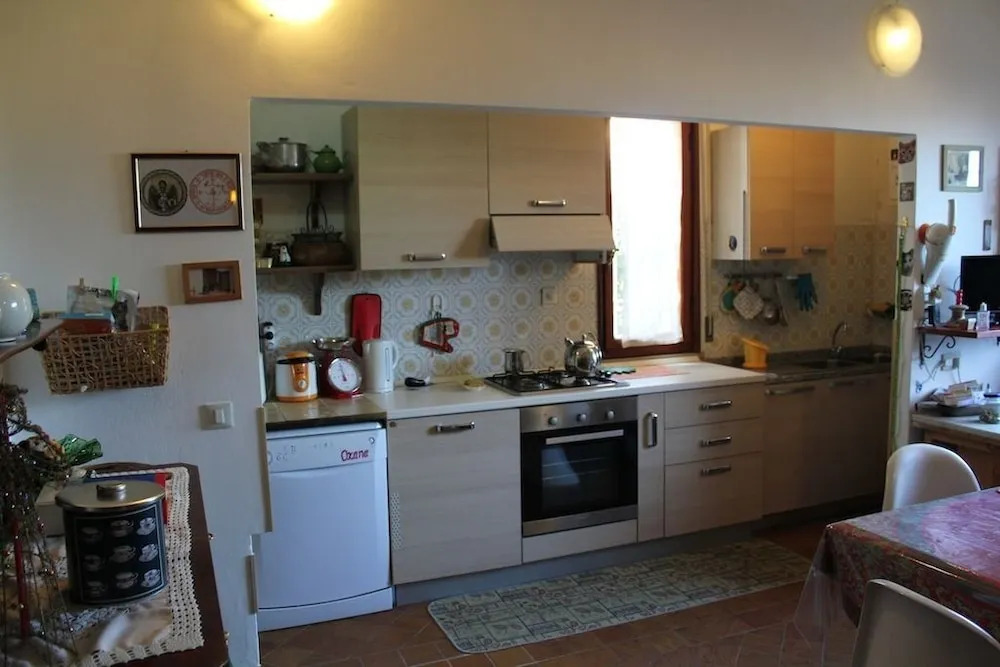 Maison De Dora