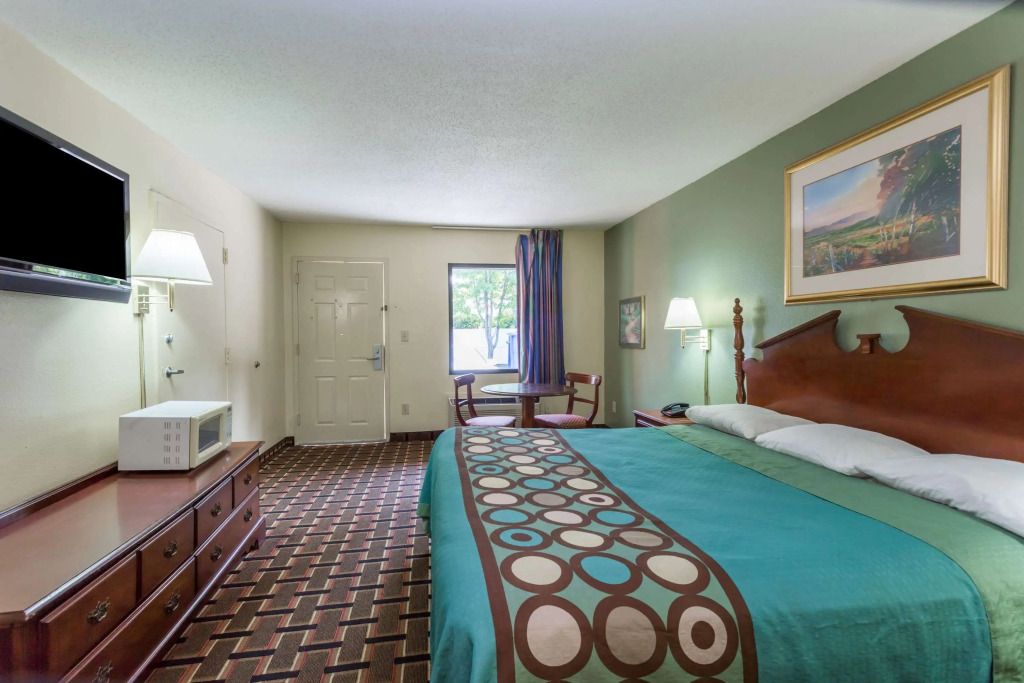 Super 8 by Wyndham Norcross/I-85 Atlanta